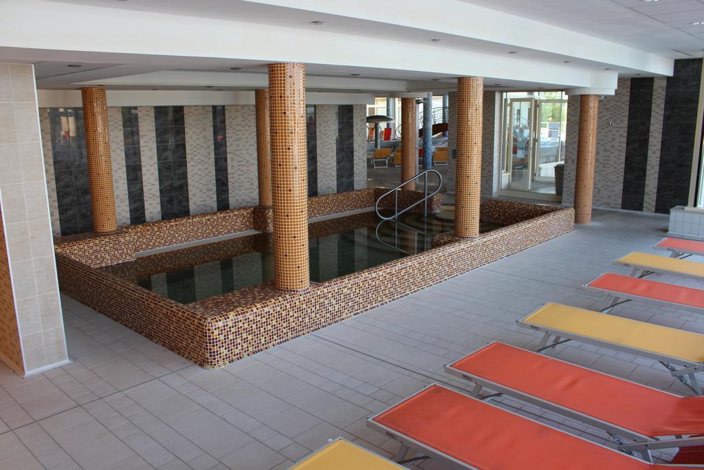 Wellness Apartments In Velence Exterior photo